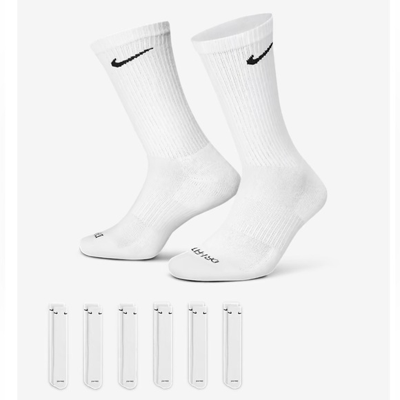 Nike Other - Nike
Training Crew Socks (6 Pairs)
Nike Everyday Cushioned
